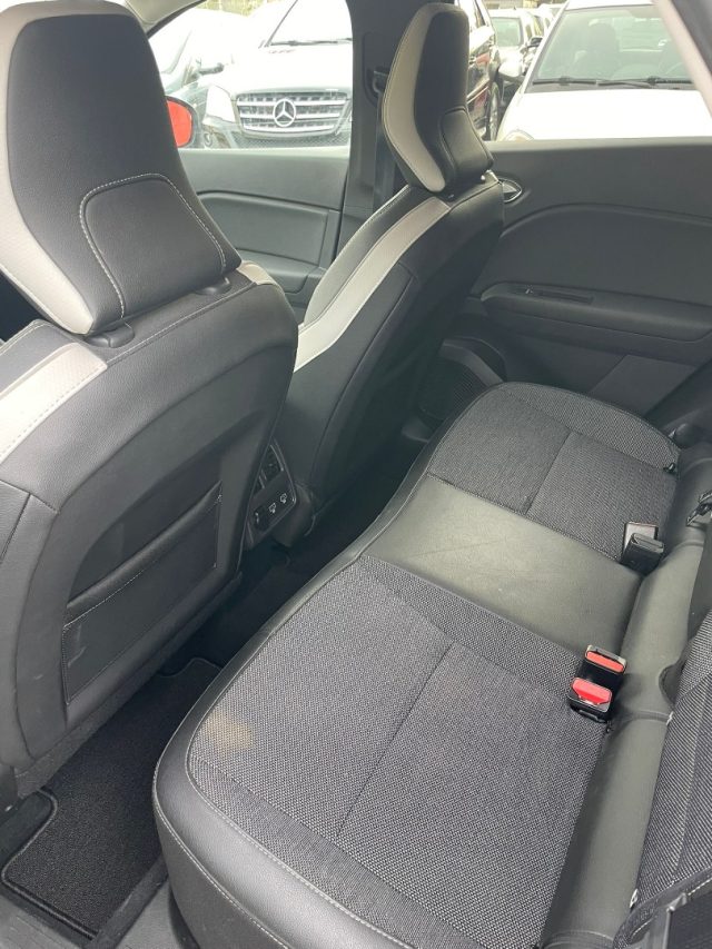 RENAULT Captur usata, con Controllo automatico clima