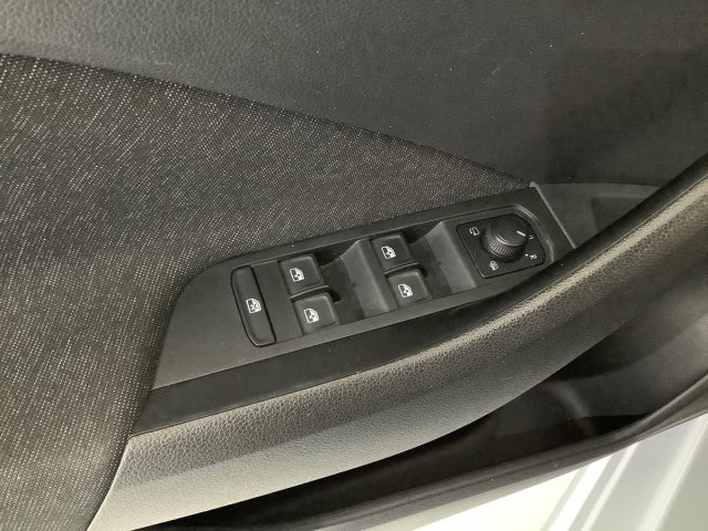 SKODA Kamiq usata, con Specchietti laterali elettrici