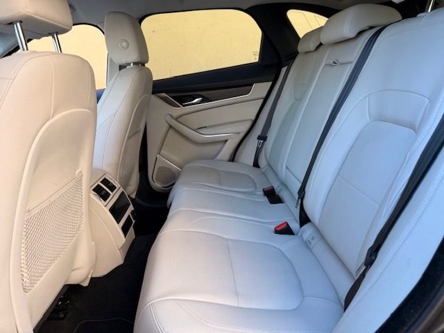 JAGUAR F-Pace usata, con Boardcomputer