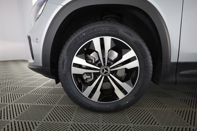 MERCEDES-BENZ GLB 200 usata 7