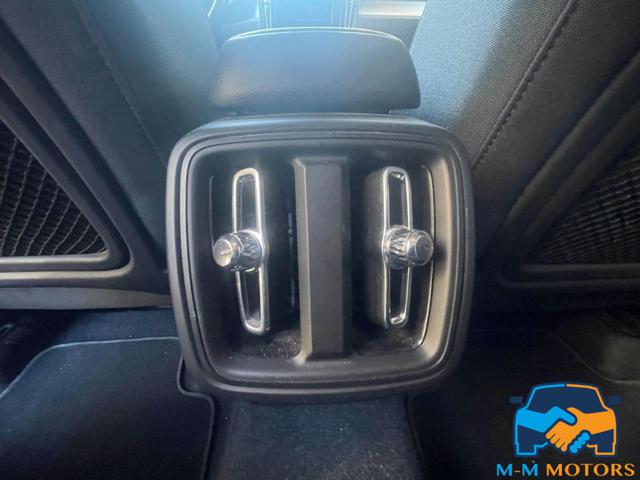 VOLVO XC40 usata, con Fari LED