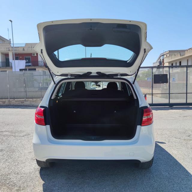 MERCEDES-BENZ B 180 usata, con Hill holder