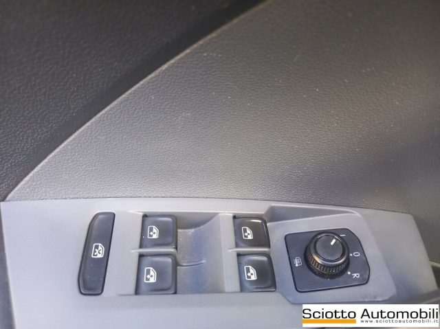 VOLKSWAGEN T-Cross usata, con ESP