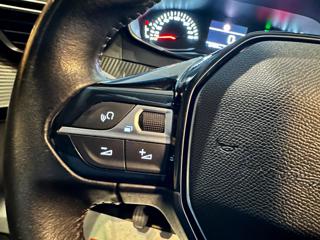 PEUGEOT 208 usata, con Sedile posteriore sdoppiato