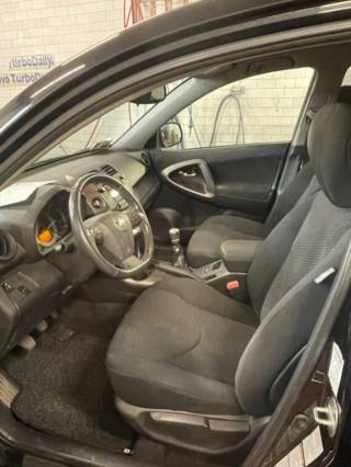TOYOTA RAV 4 usata, con Autoradio
