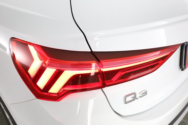 AUDI Q3 usata 9