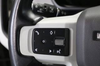 LAND ROVER Defender usata 26