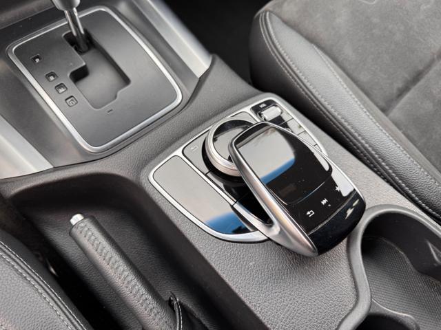 MERCEDES-BENZ X 250 usata, con Volante in pelle