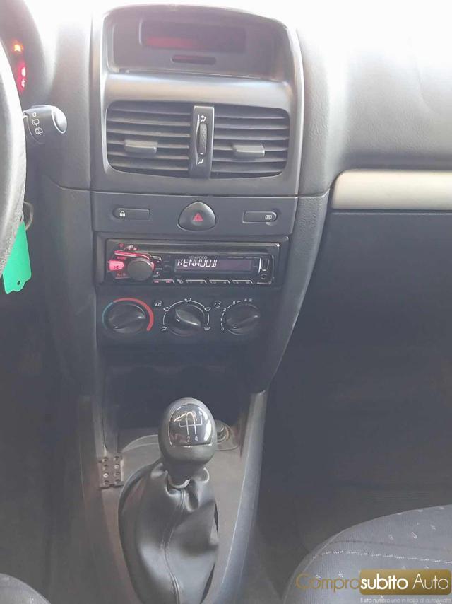 RENAULT Clio usata 13