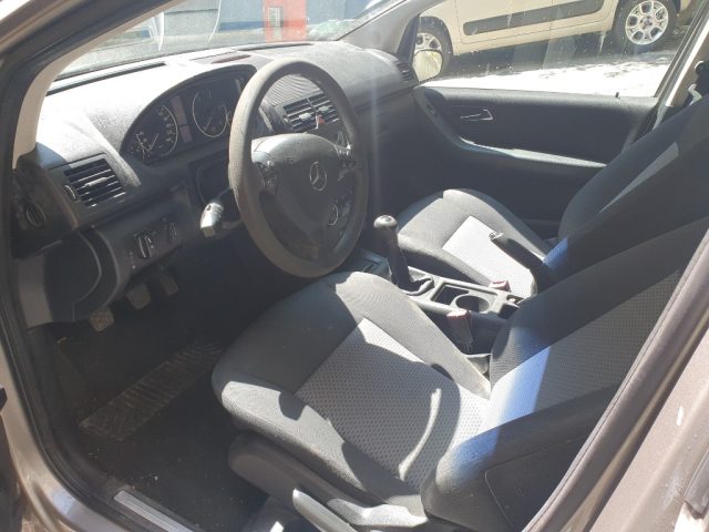 MERCEDES-BENZ A 180 usata, con Climatizzatore