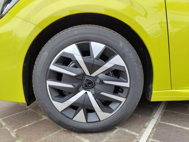 PEUGEOT 208 usata, con USB