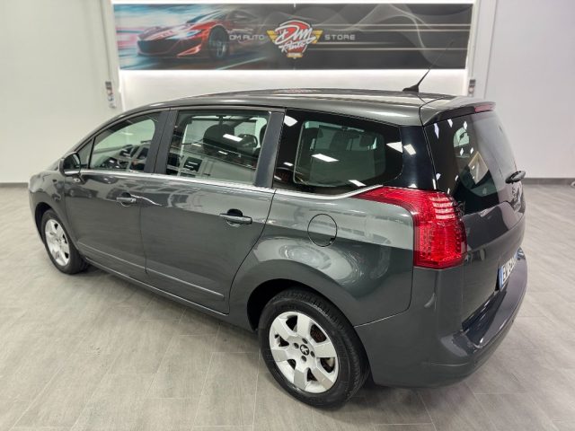 PEUGEOT 5008 usata, con Cerchi in lega