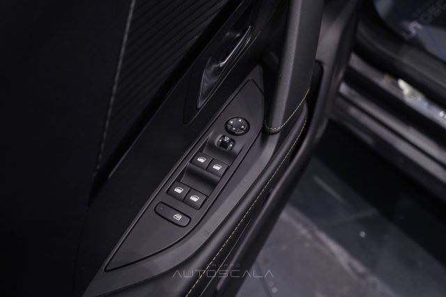 PEUGEOT 208 usata, con Controllo automatico clima