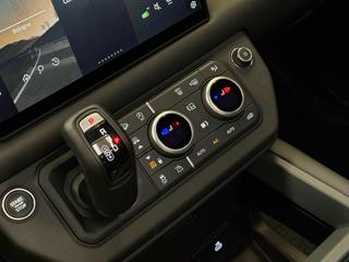 LAND ROVER Defender usata, con Servosterzo