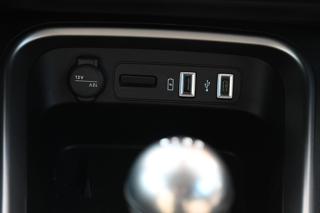 JEEP Avenger usata, con USB