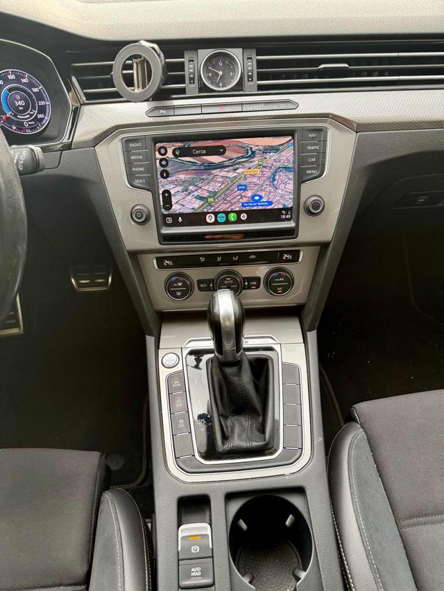 VOLKSWAGEN Passat usata, con Controllo automatico clima