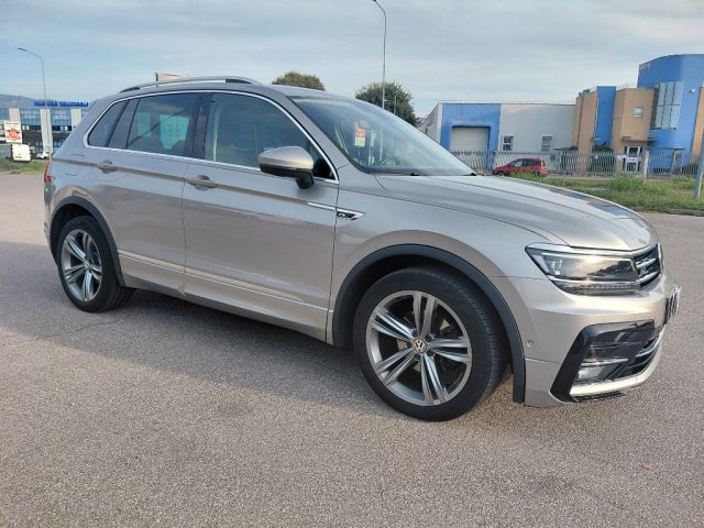 VOLKSWAGEN Tiguan usata, con Airbag laterali