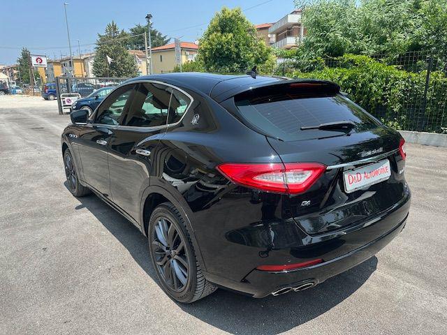 MASERATI Levante usata, con Autoradio