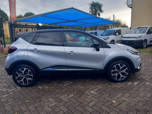 RENAULT Captur usata, con Autoradio