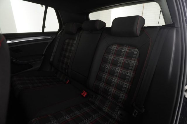 VOLKSWAGEN Golf usata 2