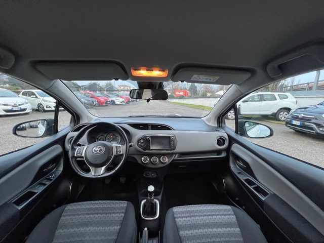 TOYOTA Yaris usata, con Fari Xenon