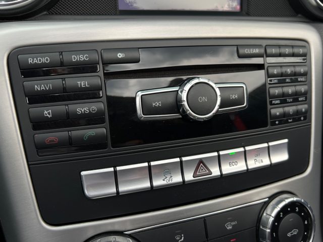 MERCEDES-BENZ SLK 200 usata, con Park Distance Control
