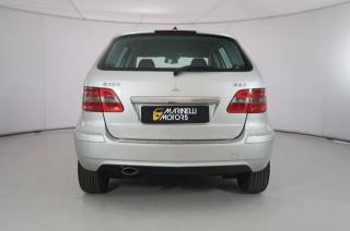 MERCEDES-BENZ B 180 usata, con Alzacristalli elettrici