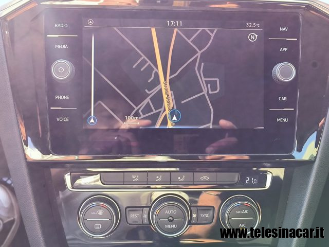 VOLKSWAGEN Passat Variant usata, con Autoradio digitale