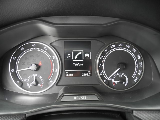 SKODA Kamiq usata, con Sedile posteriore sdoppiato