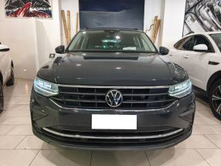 VOLKSWAGEN Tiguan usata, con Airbag