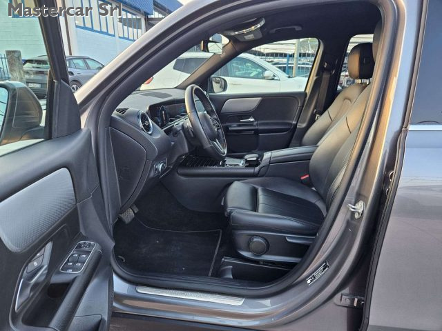 MERCEDES-BENZ GLB 200 usata, con Bracciolo