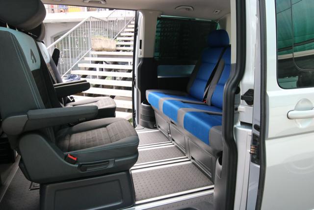 VOLKSWAGEN Multivan usata, con Gancio traino