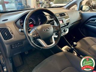 KIA Rio usata, con Autoradio