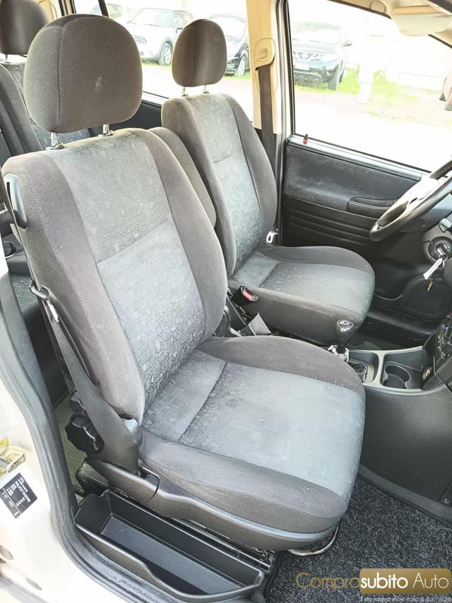 OPEL Zafira usata, con Fendinebbia