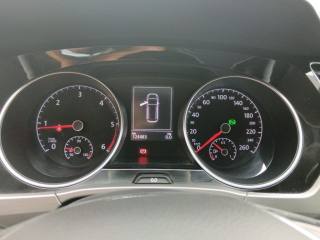 VOLKSWAGEN Touran usata, con Servosterzo