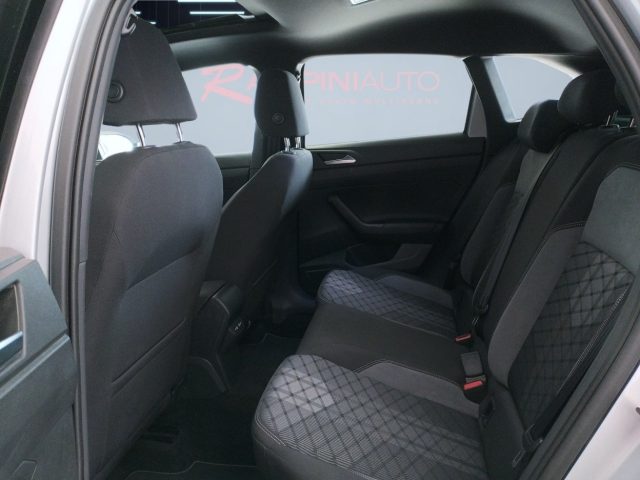 VOLKSWAGEN Taigo usata 15