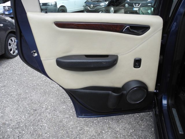MERCEDES-BENZ A 180 usata 38