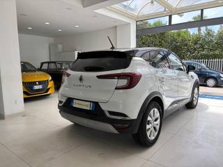 RENAULT Captur usata, con Autoradio digitale