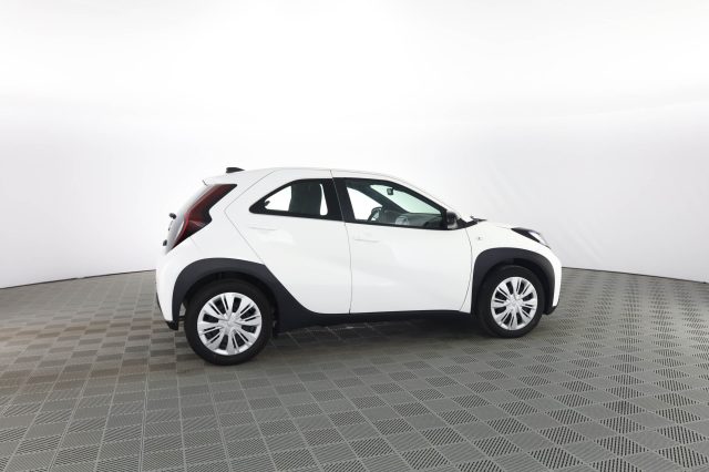 TOYOTA Aygo X usata 2