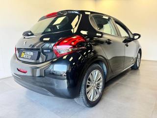 PEUGEOT 208 usata, con Touch screen