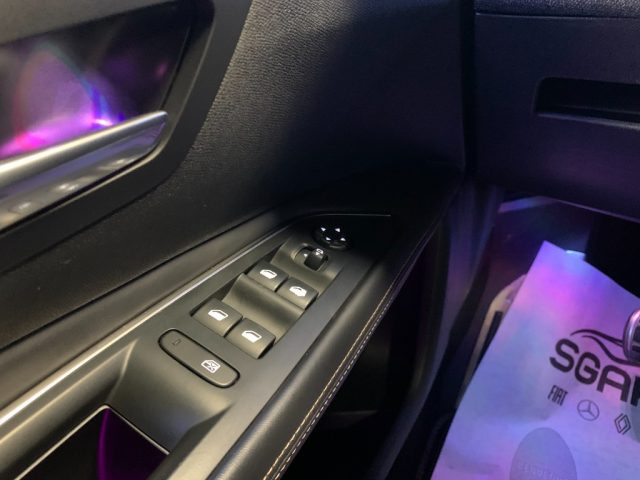 PEUGEOT 3008 usata, con Fari LED
