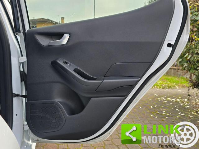 FORD Fiesta usata, con Bluetooth