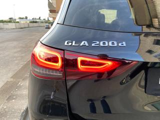 MERCEDES-BENZ GLA 200 usata, con Luci diurne