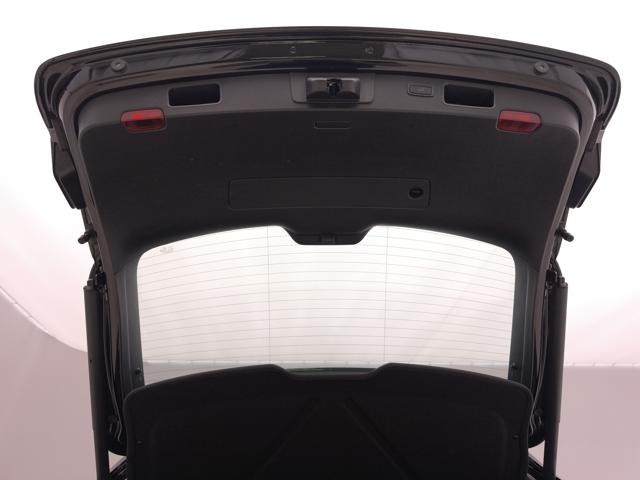 PORSCHE Macan usata, con Portellone posteriore elettrico