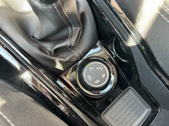 PEUGEOT 2008 usata, con Cruise Control