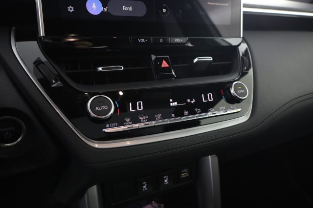 TOYOTA Corolla Cross usata 18