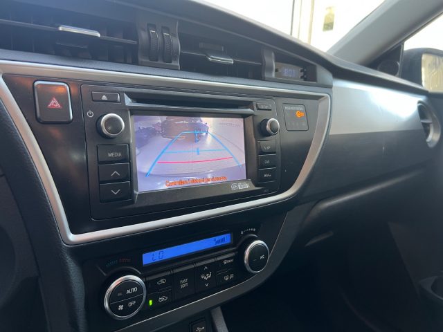TOYOTA Auris usata 35