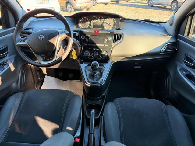 LANCIA Ypsilon usata, con Autoradio