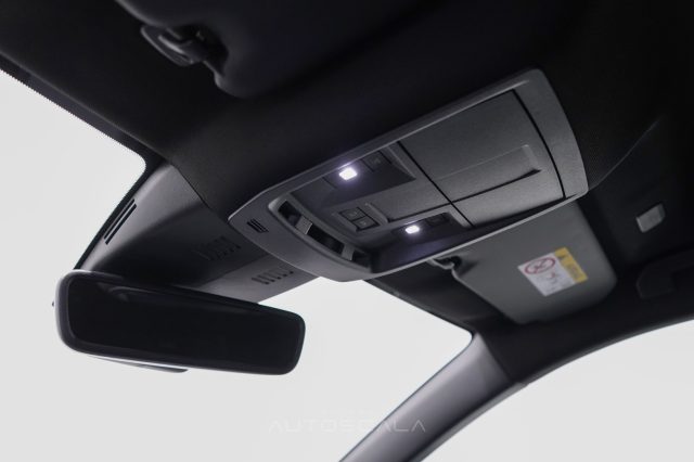 PEUGEOT 3008 usata, con Telecamera per parcheggio assistito