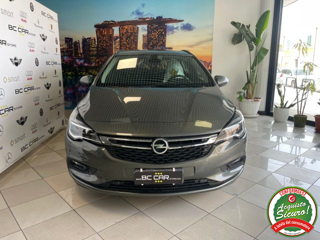 OPEL Astra usata, con Airbag